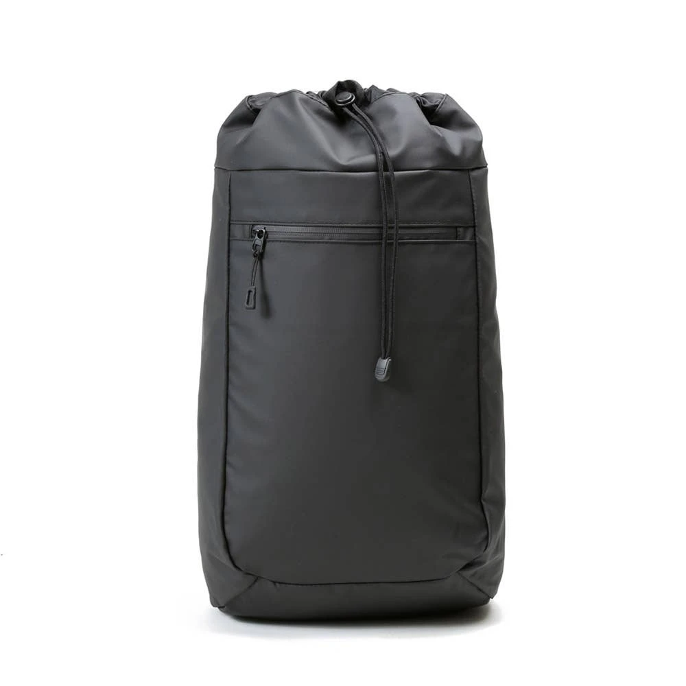 Vooray Stride Cinch Backpack | Matte Black 3 Vooray Stride Cinch Backpack | Matte Black