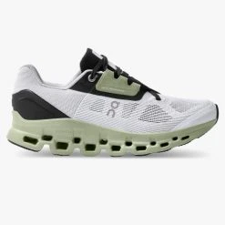 On Running Women's Cloudstratus | White/Black