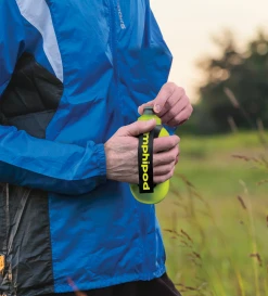 Amphipod 17oz Hydraform™ Freeform™ Handheld | Clear/Slate Men