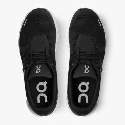 On Running Women's Cloud 5 | Black/White 10 On Running Women's Cloud 5 | Black/White