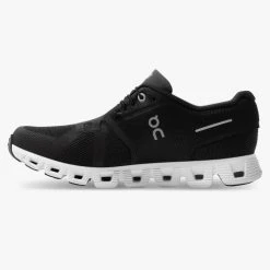 On Running Women's Cloud 5 | Black/White 12 On Running Women's Cloud 5 | Black/White