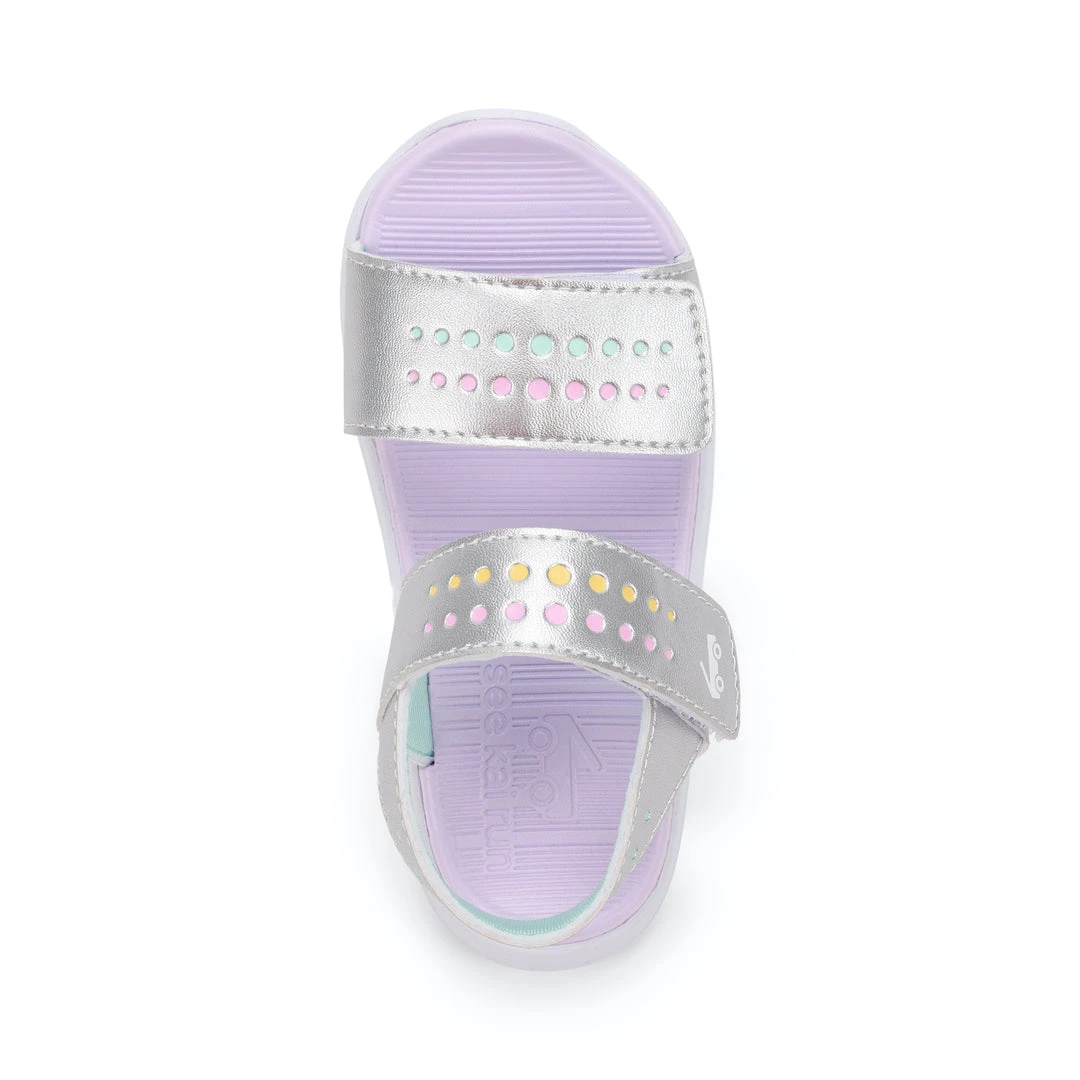 See Kai Run Kids' Billie FlexiRun | Silver 8 See Kai Run Kids' Billie FlexiRun | Silver