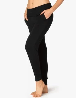 Beyond Yoga Women's Cozy Fleece Foldover Sweats | Black