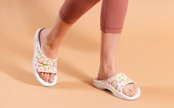 Oofos Women's OOahh Luxe Slide | Cherry Blossom