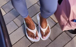 Oofos OOlala Ltd Edition | Cherry Blossom