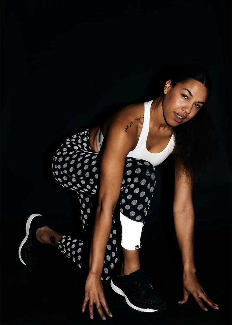 Oiselle Firecracker Reflective 3/4 Tights | Black/Daring Dots 3 Oiselle Firecracker Reflective 3/4 Tights | Black/Daring Dots