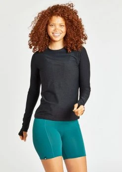 Oiselle Lux Layer Long Sleeve | Black/Black Tops