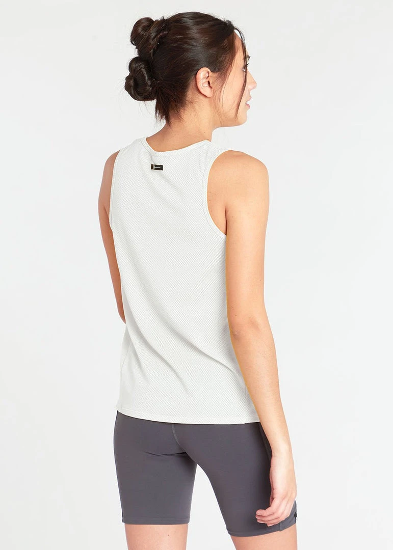 Oiselle Flyout Trail Tank | White/Silver Tops 4 Oiselle Flyout Trail Tank | White/Silver Tops