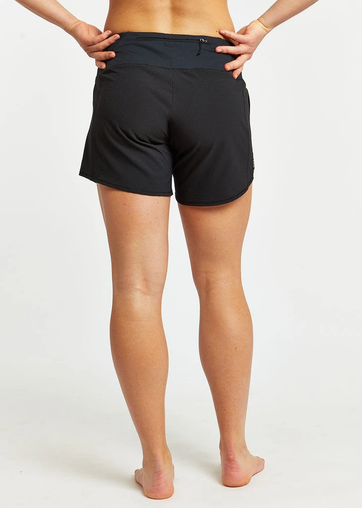 Oiselle Women's Long Roga Shorts | Black 5 Oiselle Women's Long Roga Shorts | Black