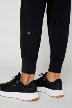 MPG Women's Avenue Jogger | Charcoal Bottoms