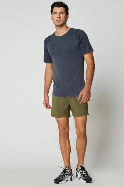 MPG Men's Infinity Tee | Distressed Black