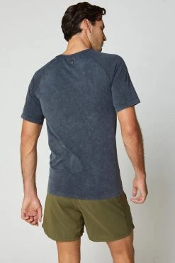 MPG Men's Infinity Tee | Distressed Black