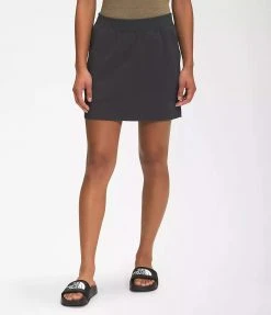 The North Face Women's NSW Skort | Asphalt Grey