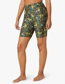 Beyond Yoga Bottoms Women's Biker Short | Silver Mist Pear