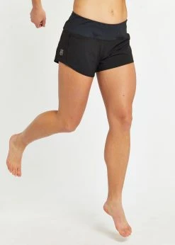 Oiselle Bottoms Women's Roga Shorts | Black