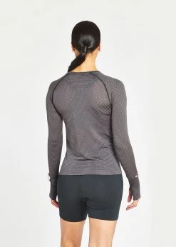 Oiselle Women's Flow Long Sleeve | Black/Obsidian