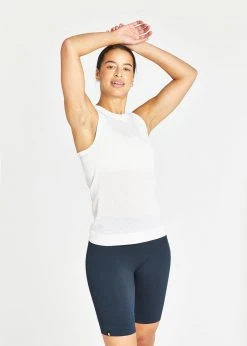 Oiselle Women's Flow Tank | White/White 15 Oiselle Women's Flow Tank | White/White
