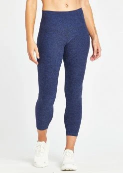Oiselle Women's Lux 3/4 Tights | Grounded/Ink Blue Bottoms 27 Oiselle Women's Lux 3/4 Tights | Grounded/Ink Blue Bottoms