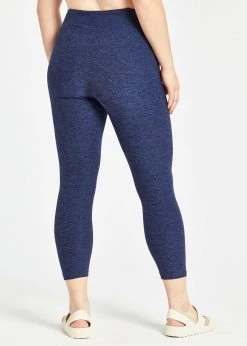 Oiselle Women's Lux 3/4 Tights | Grounded/Ink Blue Bottoms 26 Oiselle Women's Lux 3/4 Tights | Grounded/Ink Blue Bottoms