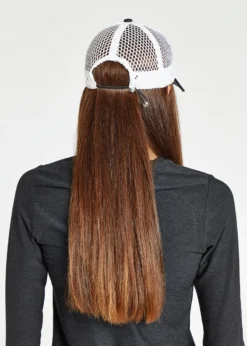 Oiselle Runner Trucker Hat | Badlands