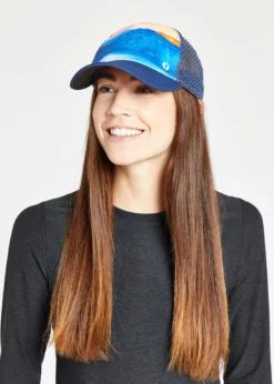 Oiselle Runner Trucker Hat | Crater Lake