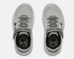 Under Armour Kids' Pursuit Twist | Pitch Gray/White 9 Under Armour Kids' Pursuit Twist | Pitch Gray/White