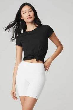 Alo Tops Women's Finesse Tee | Black