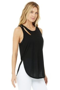 Alo Tops Women's Ribbed Peak Tank | Black