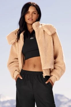 Alo Outerwear Women's Foxy Sherpa Jacket | Camel
