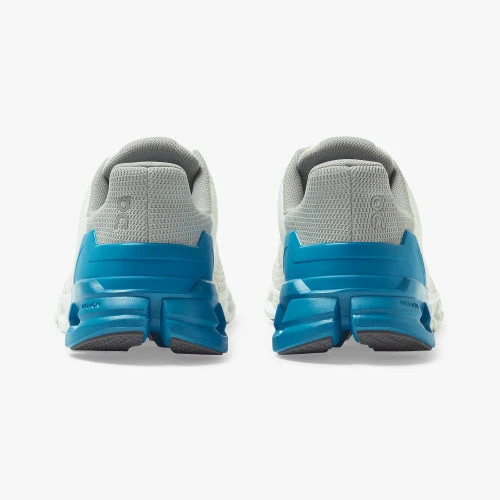 On Running Men's Cloudflyer 3 | White/Blue 8 On Running Men's Cloudflyer 3 | White/Blue