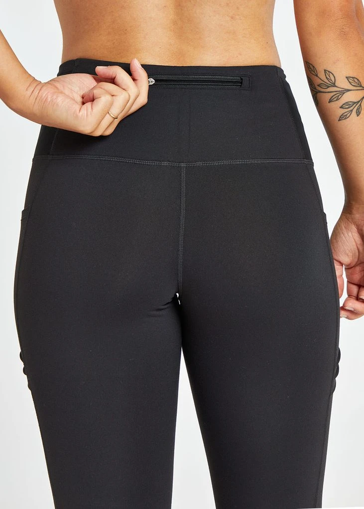 Oiselle Women's Pocket Jogger Knickers | Black Bottoms 6 Oiselle Women's Pocket Jogger Knickers | Black Bottoms