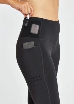 Oiselle Women's Pocket Jogger Knickers | Black Bottoms 12 Oiselle Women's Pocket Jogger Knickers | Black Bottoms