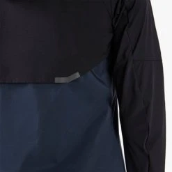 On Running Outerwear Women's Weather Jacket | Black/Navy 21 On Running Outerwear Women's Weather Jacket | Black/Navy